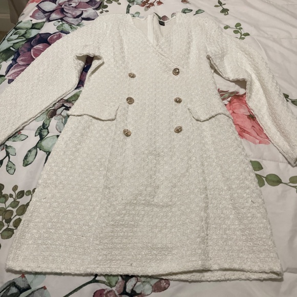 Dress - Picture 5 of 5